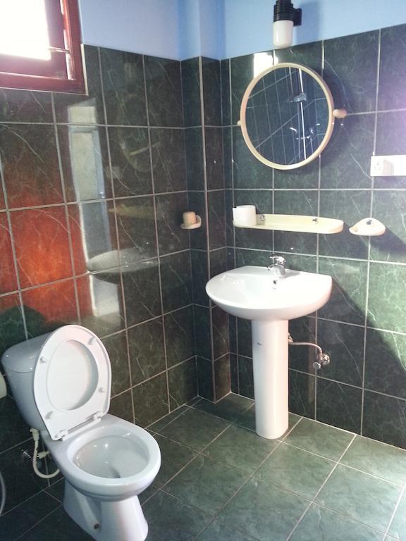 Main Reef Guest House Hikkaduwa Quarto foto