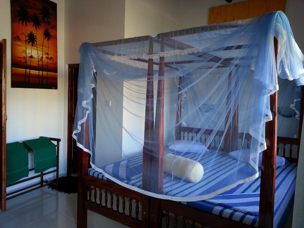 Main Reef Guest House Hikkaduwa Quarto foto