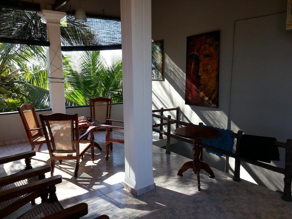 Main Reef Guest House Hikkaduwa Quarto foto