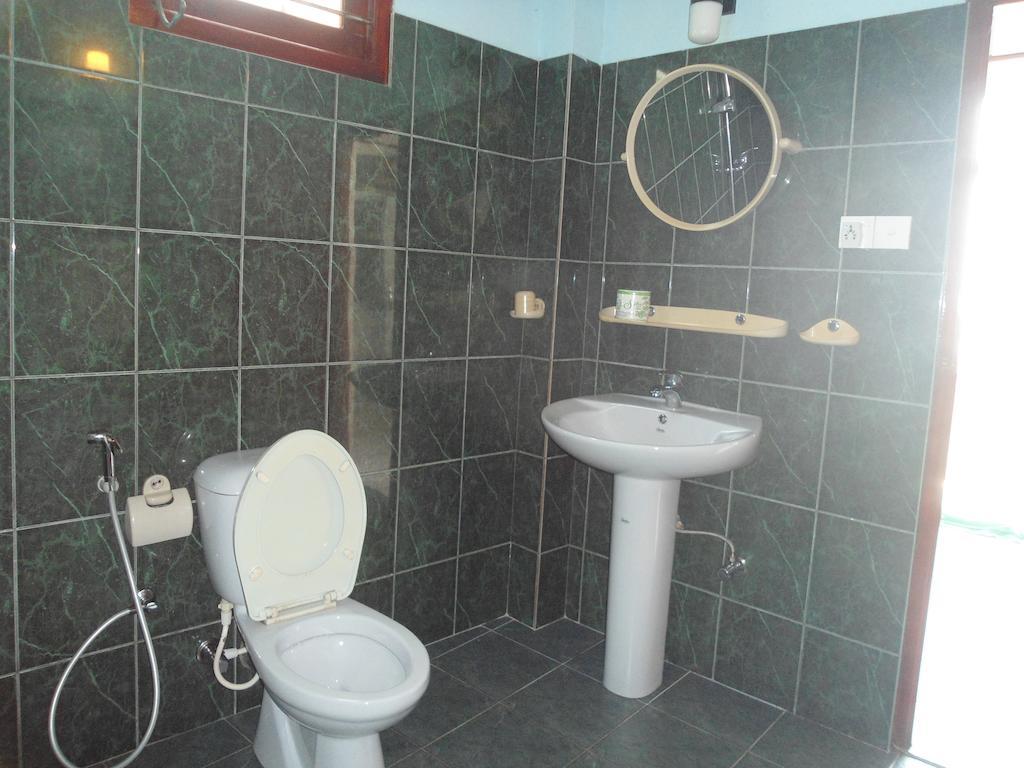 Main Reef Guest House Hikkaduwa Quarto foto
